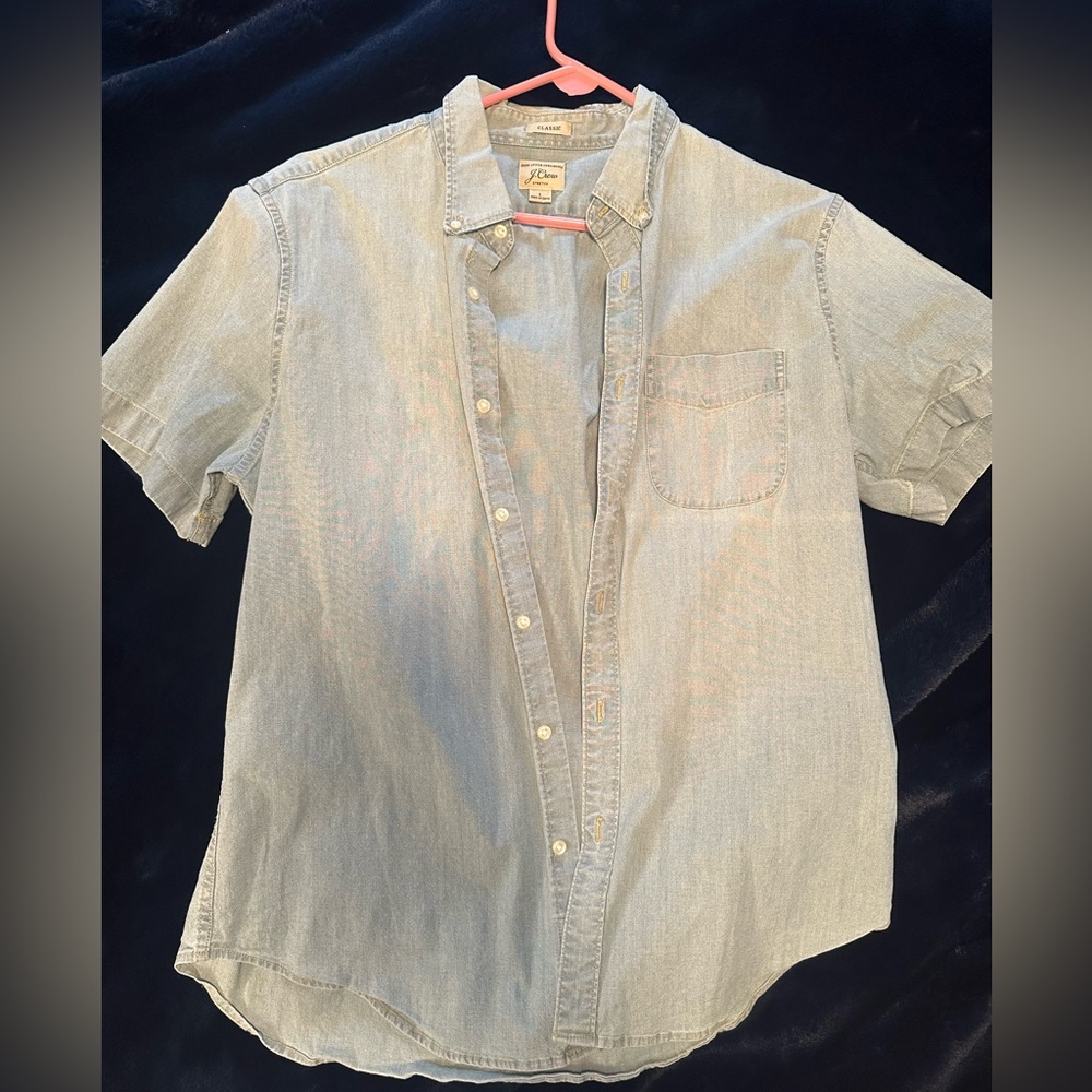 J.Crew Men’s Classic Chambray Button-Up (Size L)